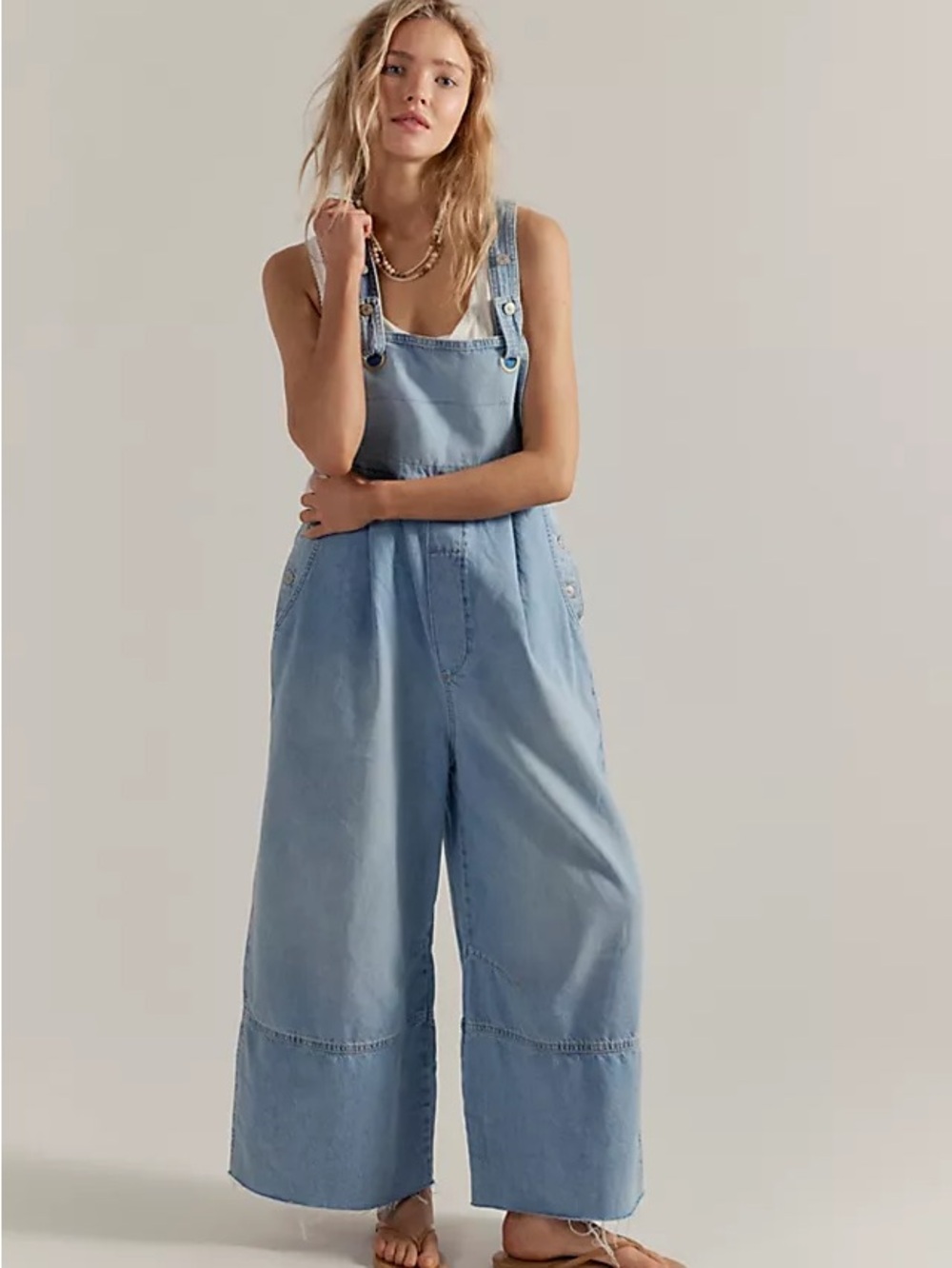 WE THE FREE • NWT the Rambler overalls light wash Medium free people